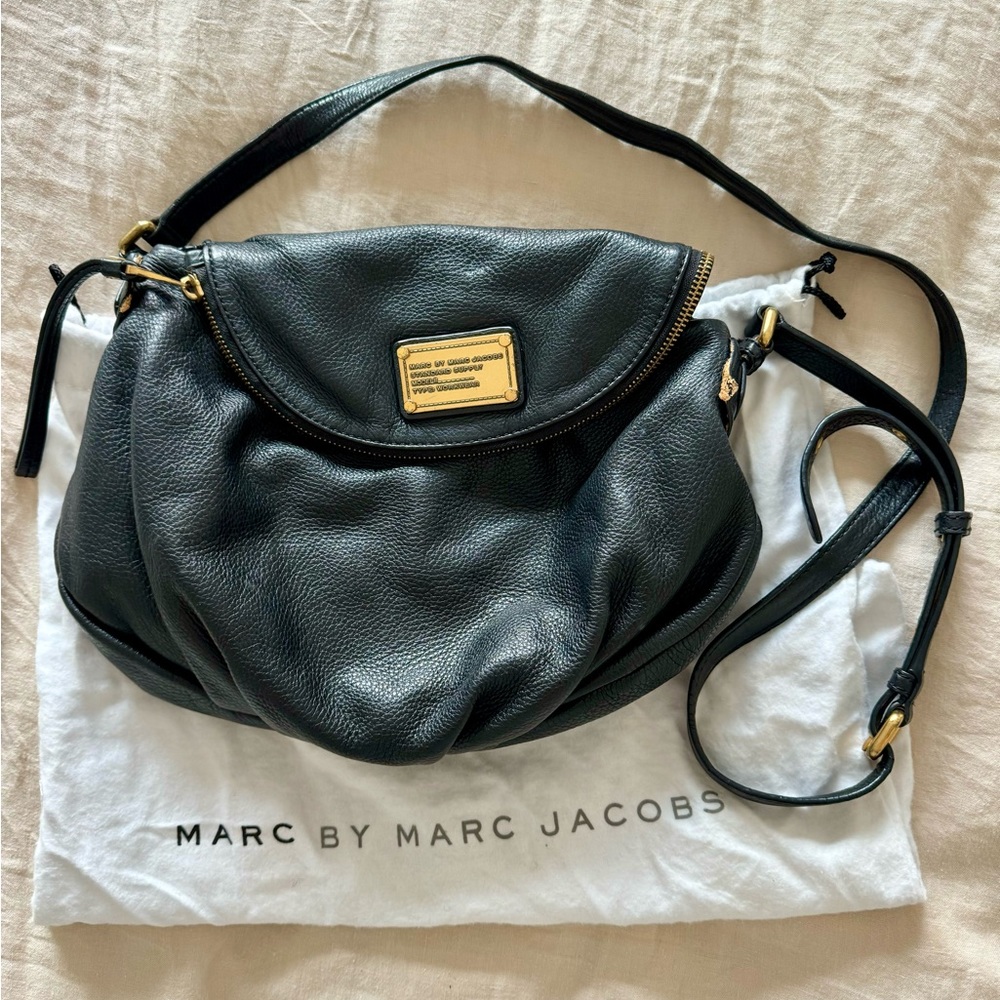 Marc by Marc Jacobs Classic Q Natasha Black Pebbled Leather Crossbody bag purse